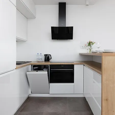 Апартаменты Raginisa Chic By Bookinghost